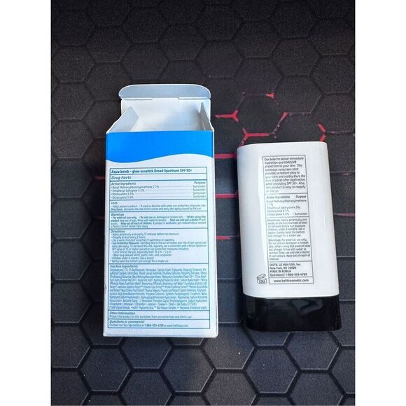 belif Aqua Bomb Glow Sun Stick SPF 50 18g - Picture 2 of 7